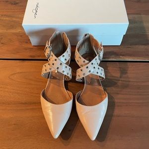 Halogen Hamolly Lea Flats in Nude Size 8